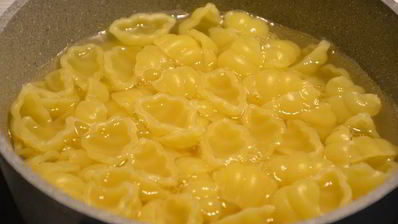 макароны с фрикадельками