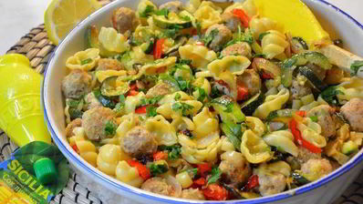 макароны с фрикадельками