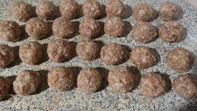 мясные фрикадельки с хреном тушёные в майонезе из фасоли