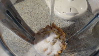 мясные фрикадельки с хреном тушёные в майонезе из фасоли