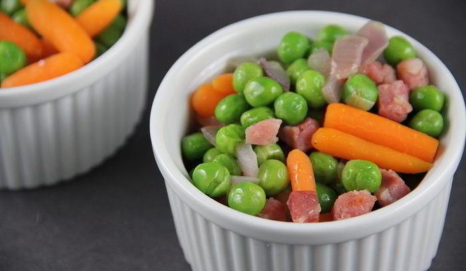 Рецепт гарнира из зеленого горошка с беконом