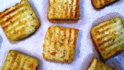 чечевица с лисичками и жареным адыгейским сыром