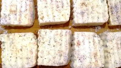 чечевица с лисичками и жареным адыгейским сыром