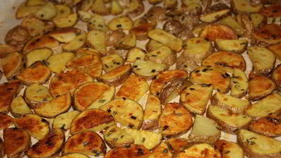 картофель печеный с розмарином