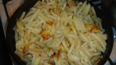 картофель жареный с помидорами