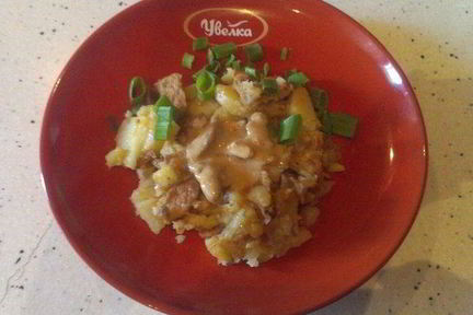 Молодой картофель со свининой