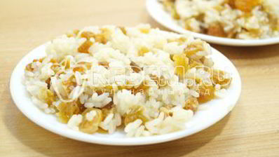 рис с изюмом