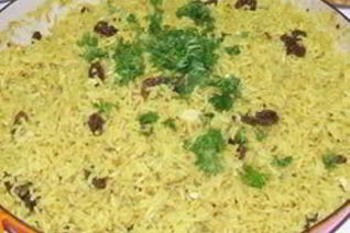 Восточный рис с кокосовым молоком, изюмом и орехами кешью