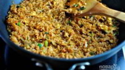 жареный рис с соевым соусом