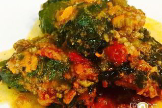 Голубцы в свекольной ботве