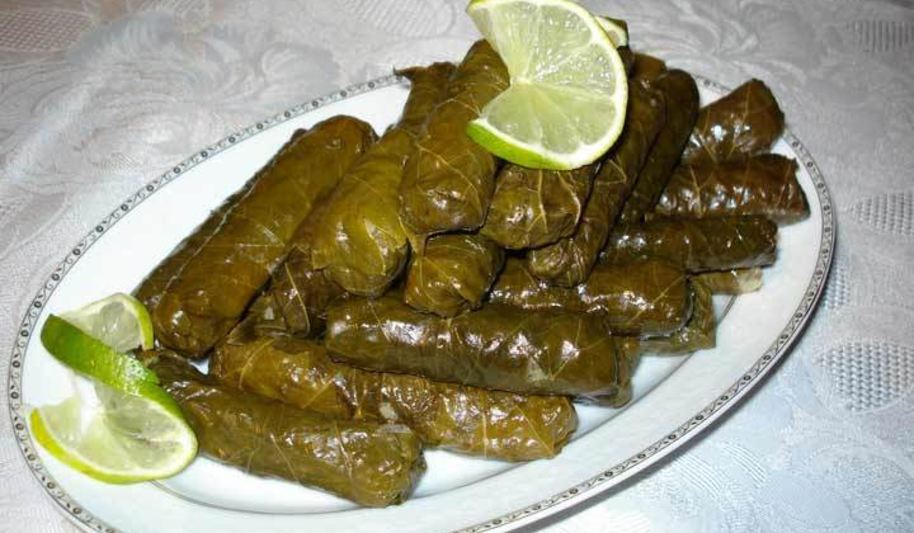 Рецепт голубцов в виноградных листьях