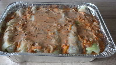 запеченные голубцы в кетчупе и сметане