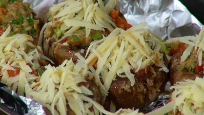 грибы по-тоскански с красным перцем и оливками