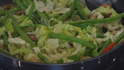 грибы с фасолью, капустой и сыром