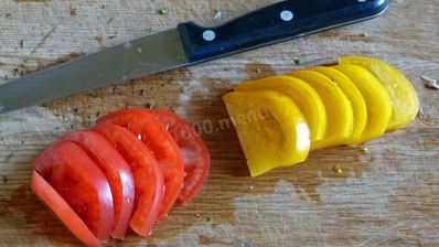 грибы с сыром и помидорами в духовке