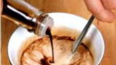 грибы в сухарях, с рисовой лапшой и салатом фризе