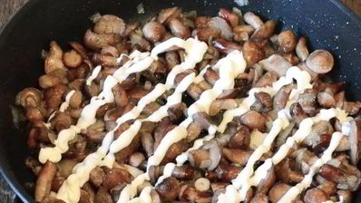 маслята жареные в сметане