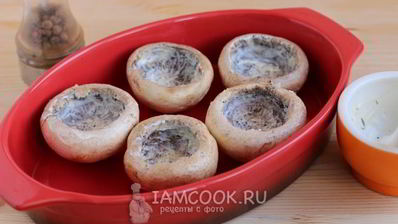 шампиньоны, фаршированные перловкой