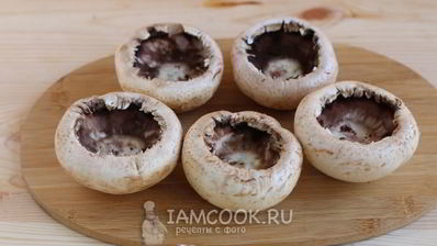шампиньоны, фаршированные перловкой