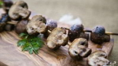 шампиньоны на шпажках