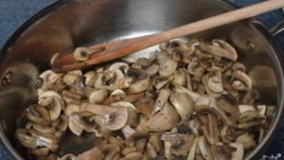 шампиньоны в вине