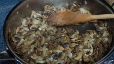 шампиньоны в вине