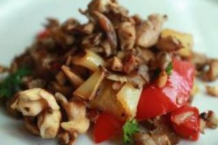 Вешенки жаренные со сладким перцем