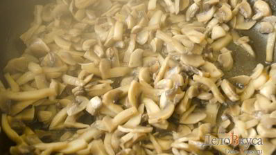 жареные шампиньоны со сметаной