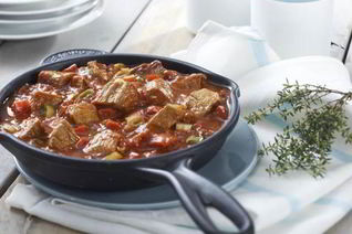 Гуляш из говядины с томатной пастой