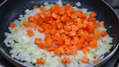 гуляш из говядины со сладким перцем