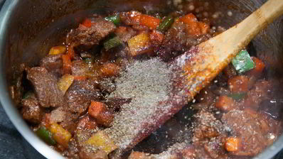 гуляш из говядины со сладким перцем