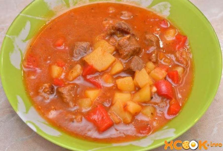 Гуляш из говядины в мультиварке