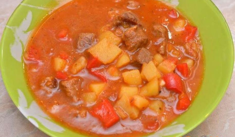 Рецепт гуляша из говядины в мультиварке