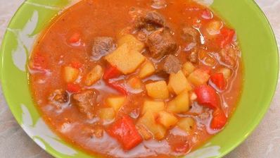 гуляш из говядины в мультиварке