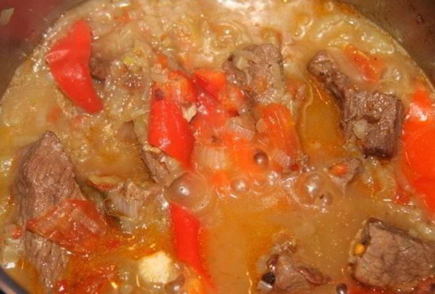 Гуляш из говядины
