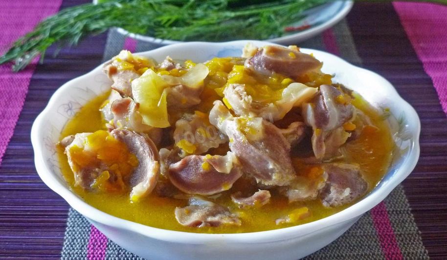 Рецепт гуляша из куриных желудков