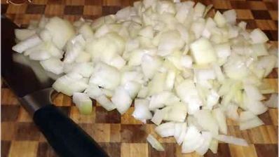 гуляш на вине, с картофелем и чипетками