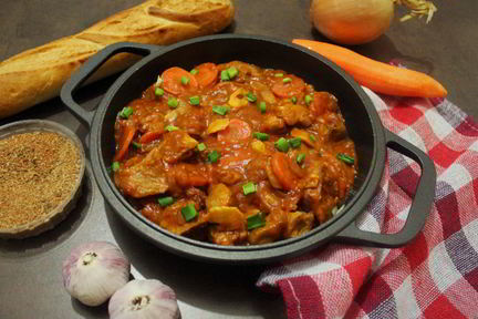 Гуляш со свининой