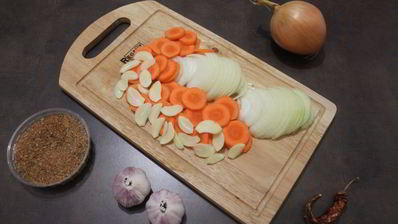 гуляш со свининой