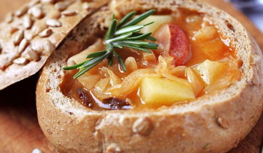 Рецепт гуляша в хлебе