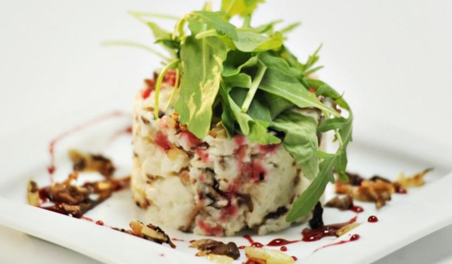 Рецепт картофельного пюре с белыми грибами и свекольной карамелью