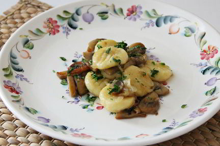 Картофельные ньокки с грибами