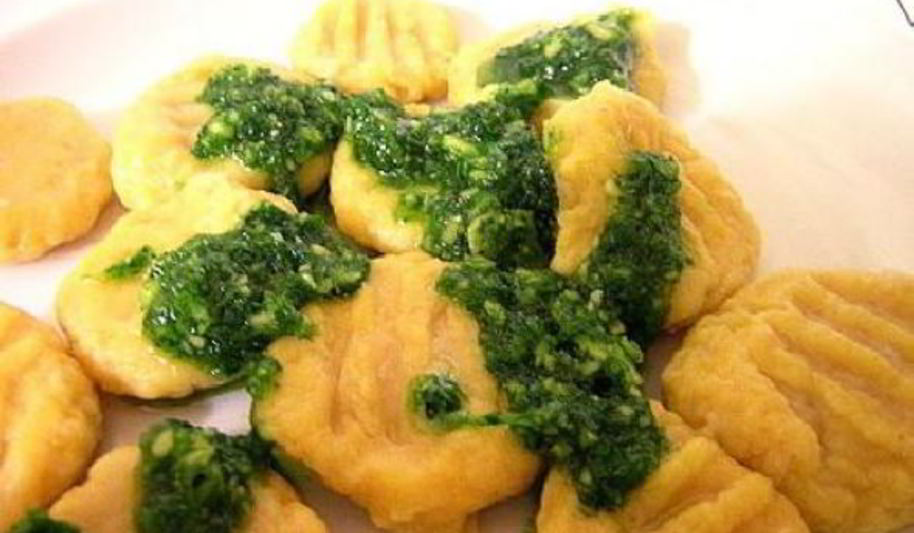 Рецепт клецек из тыквы с кориандром алмонд песто