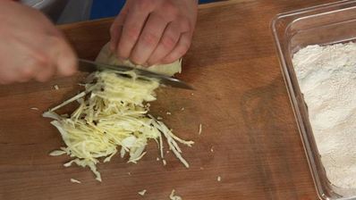 фалафель в пите с соусом гуакамоле и овощами