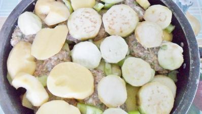 казан котлеты, котлеты в кастрюле