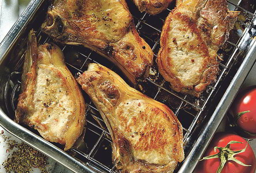 Котлеты на косточке с пряным соусом