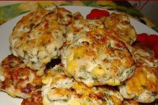 Куриные котлеты с сыром и петрушкой