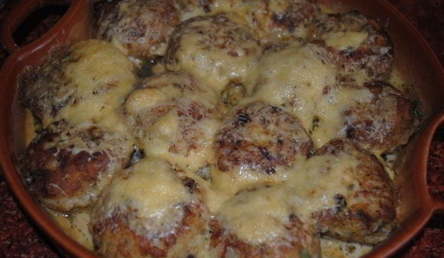 Рецепт рыбных котлеток под лимонно-сметанным соусом