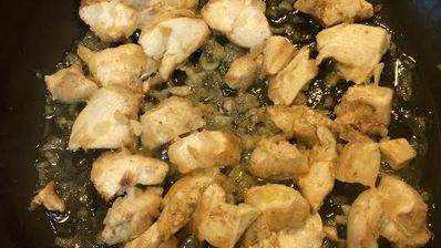 лапша с курицей и овощами