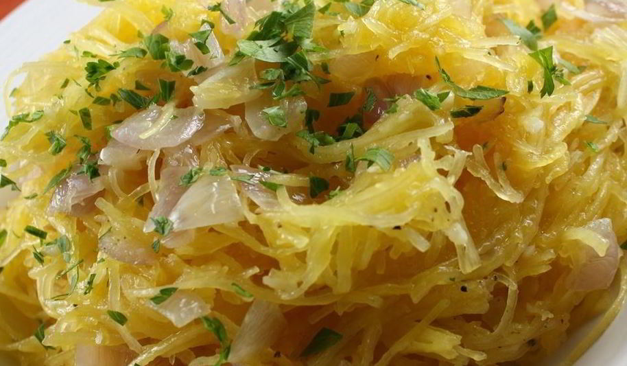 Рецепт кабачка спагетти с жареным луком